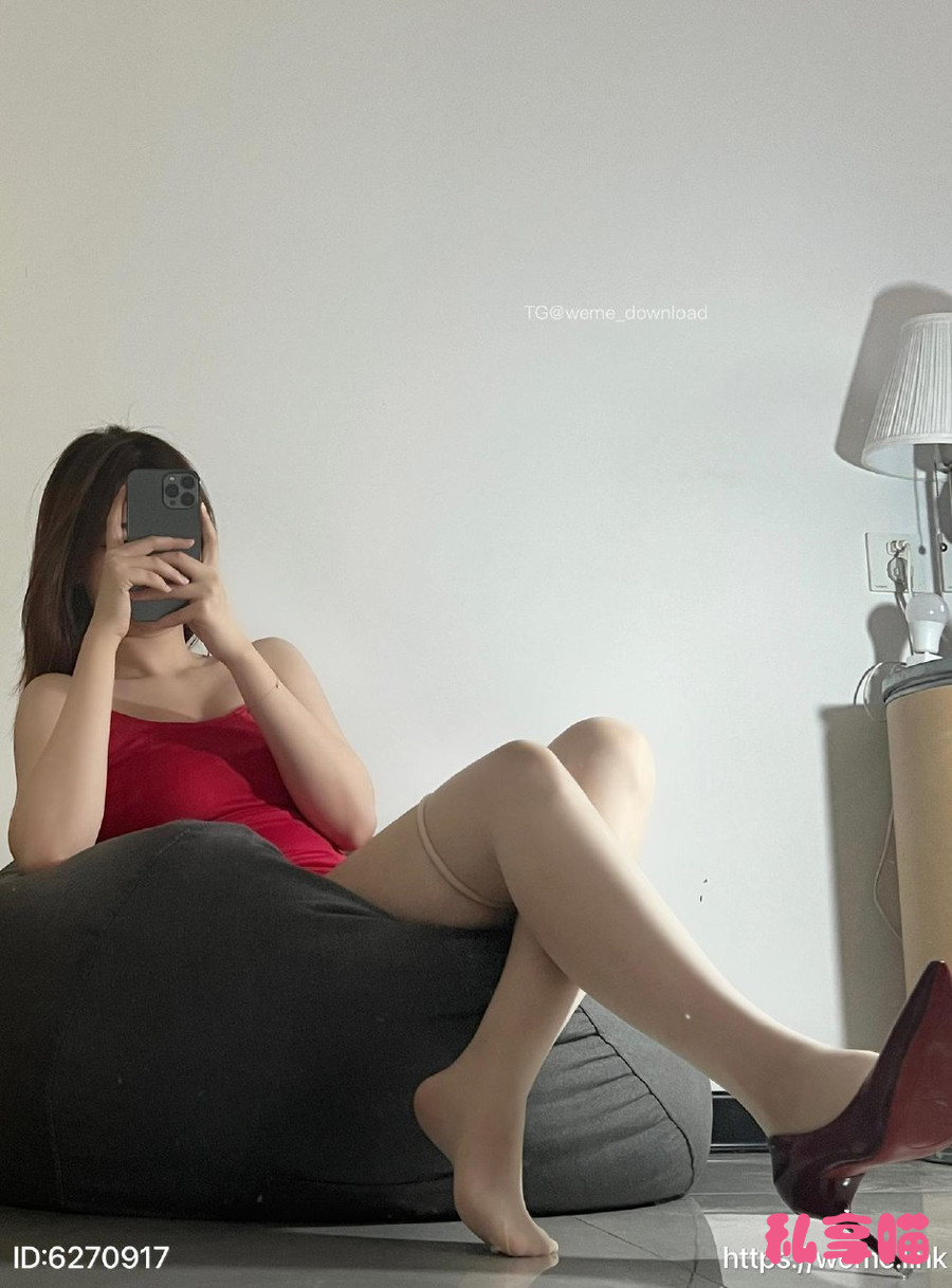 黑丝御姐 Ni的猫猫 微密圈写真图片以及视频合集下载