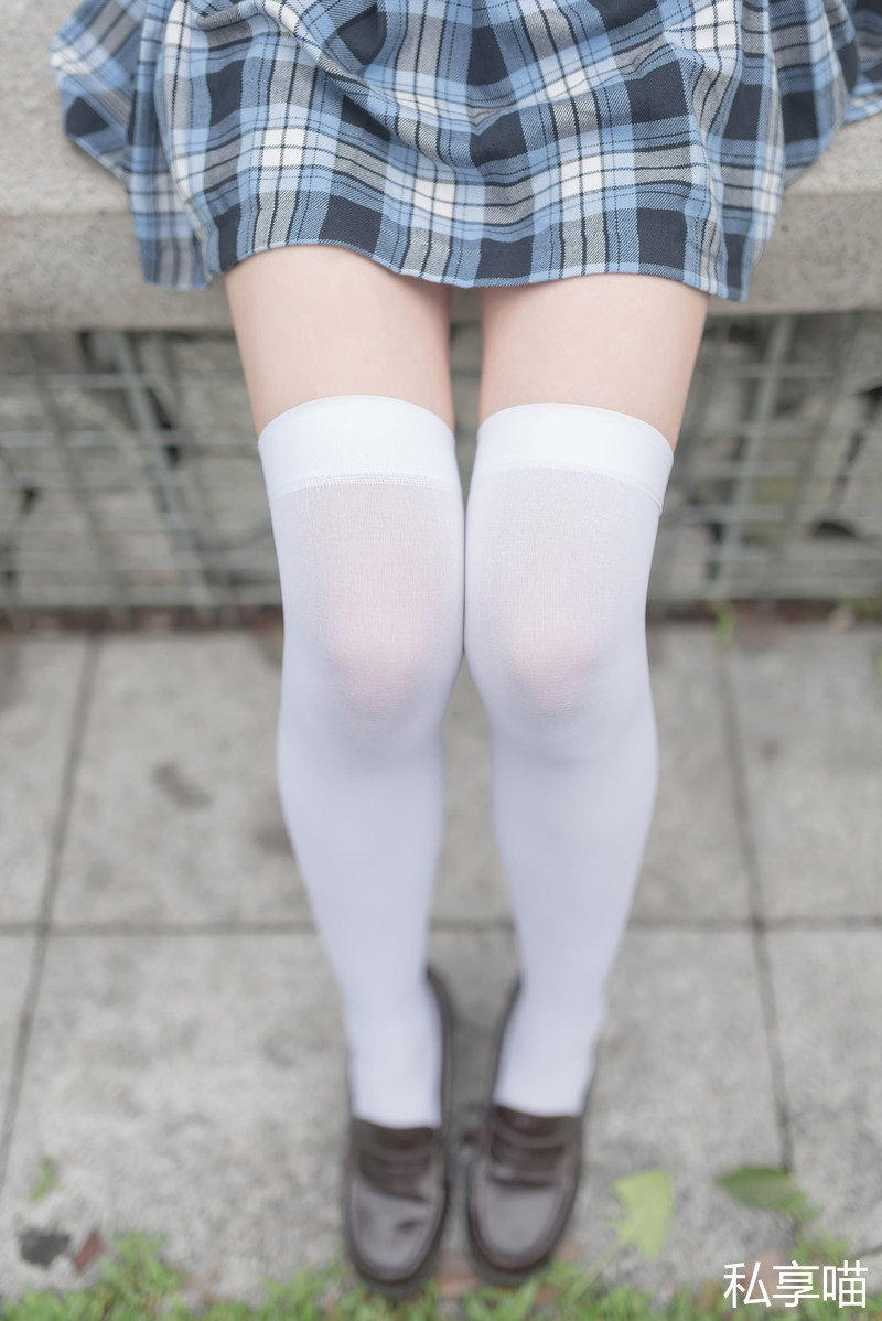 风之领域NO.001 白丝超短裙小姐姐写真 [49P-331MB]