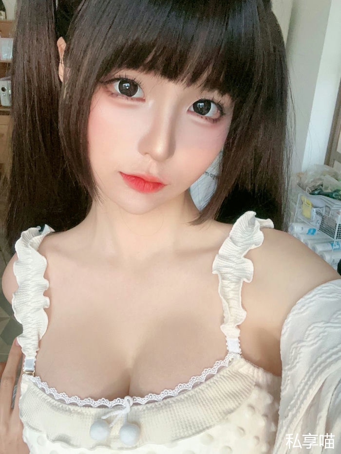 巨乳美臀coser 蠢沫沫cosplay写真套图资源合集下载