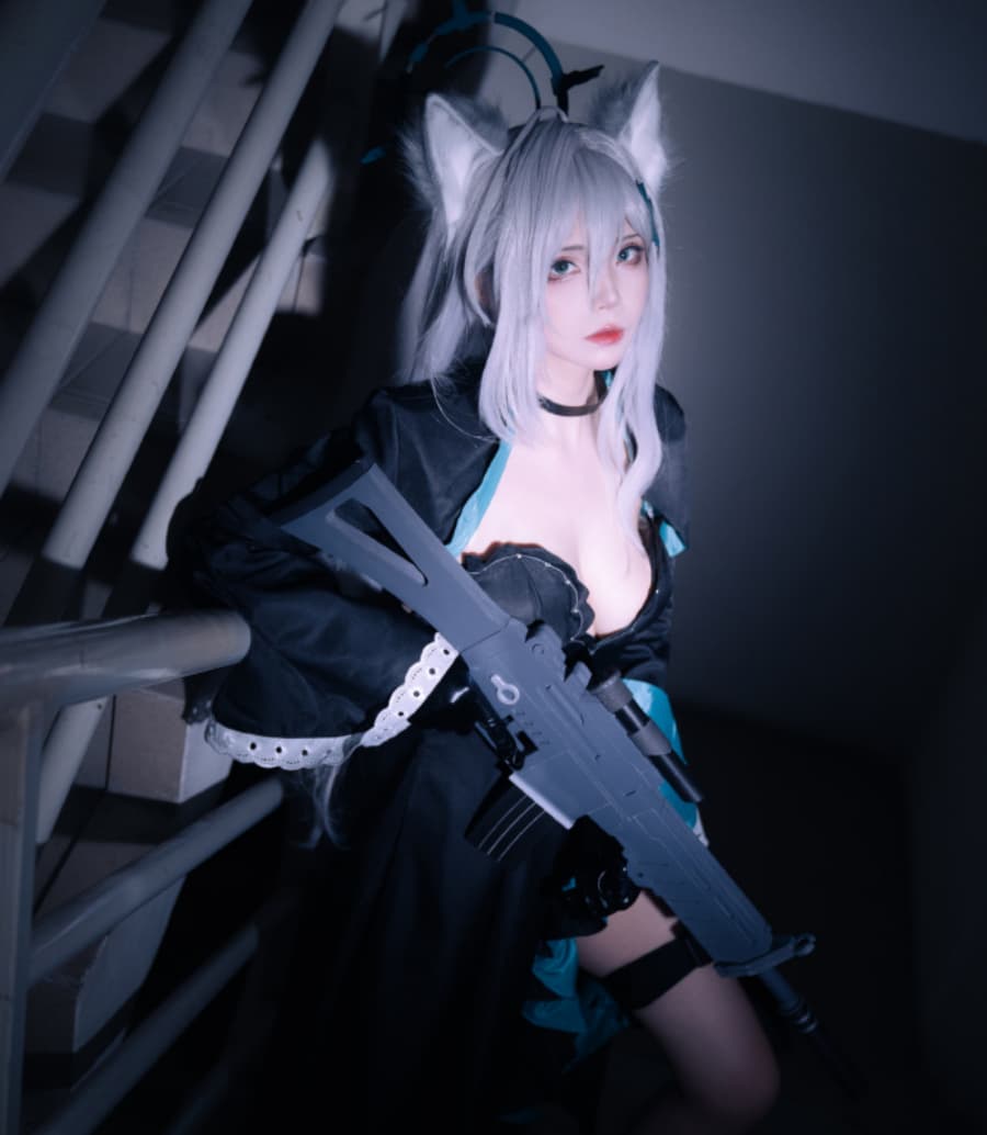 颜值Coser焖焖碳 大尺度写真图片合集下载