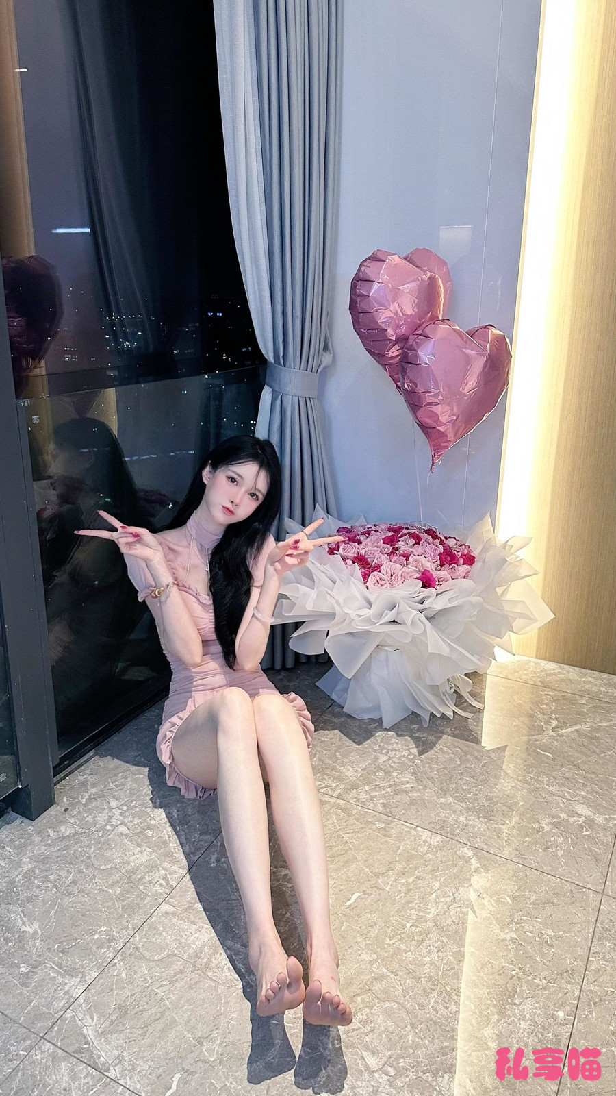 丝袜美女 微密圈 瑞儿fox 写真套图合集下载 丝袜美女 微密圈 瑞儿fox 写真套图合集下载