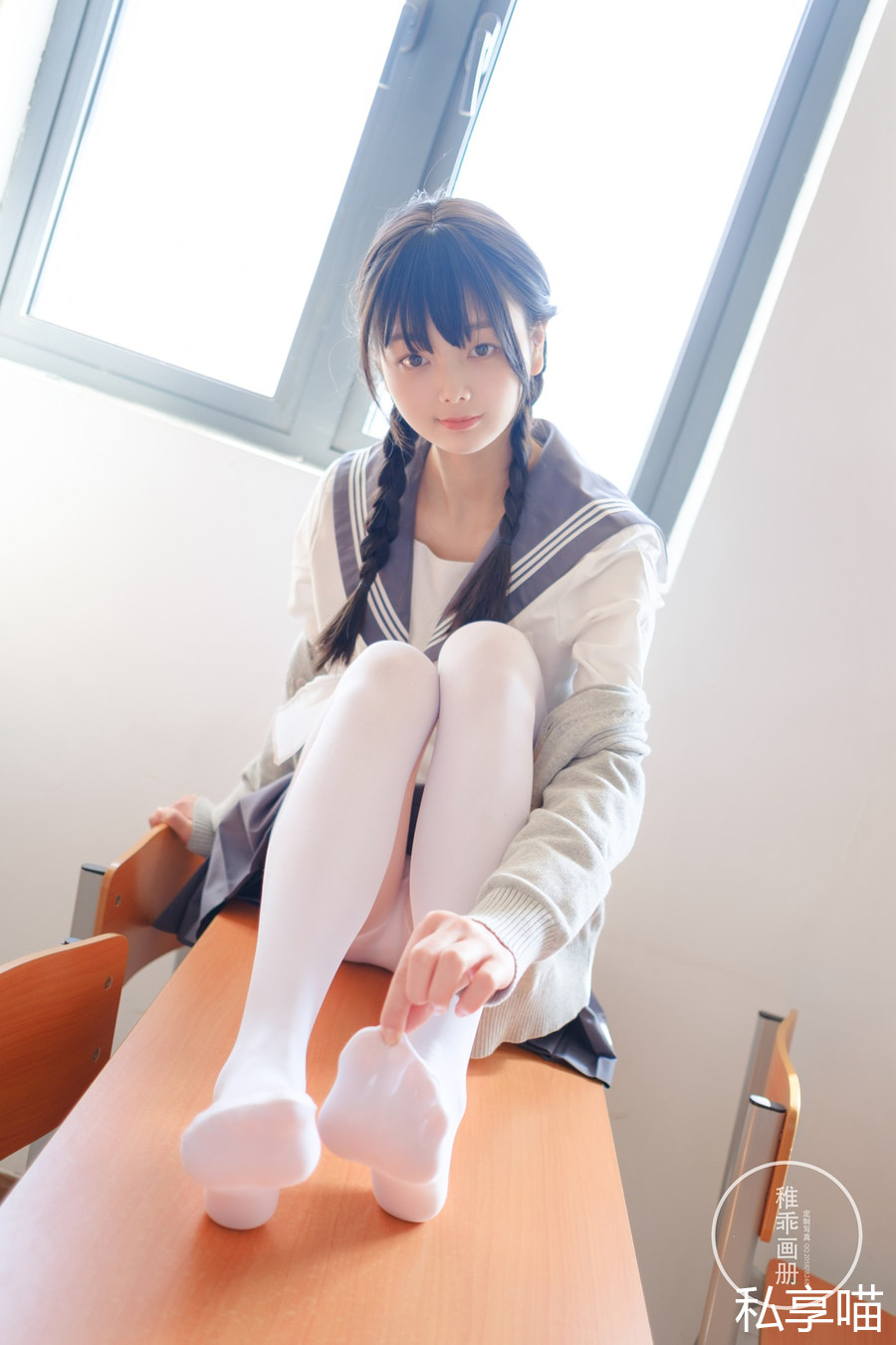 白丝女仆萝莉控 稚乖画册写真套图+内部定制资源大合集30套[42G]下载