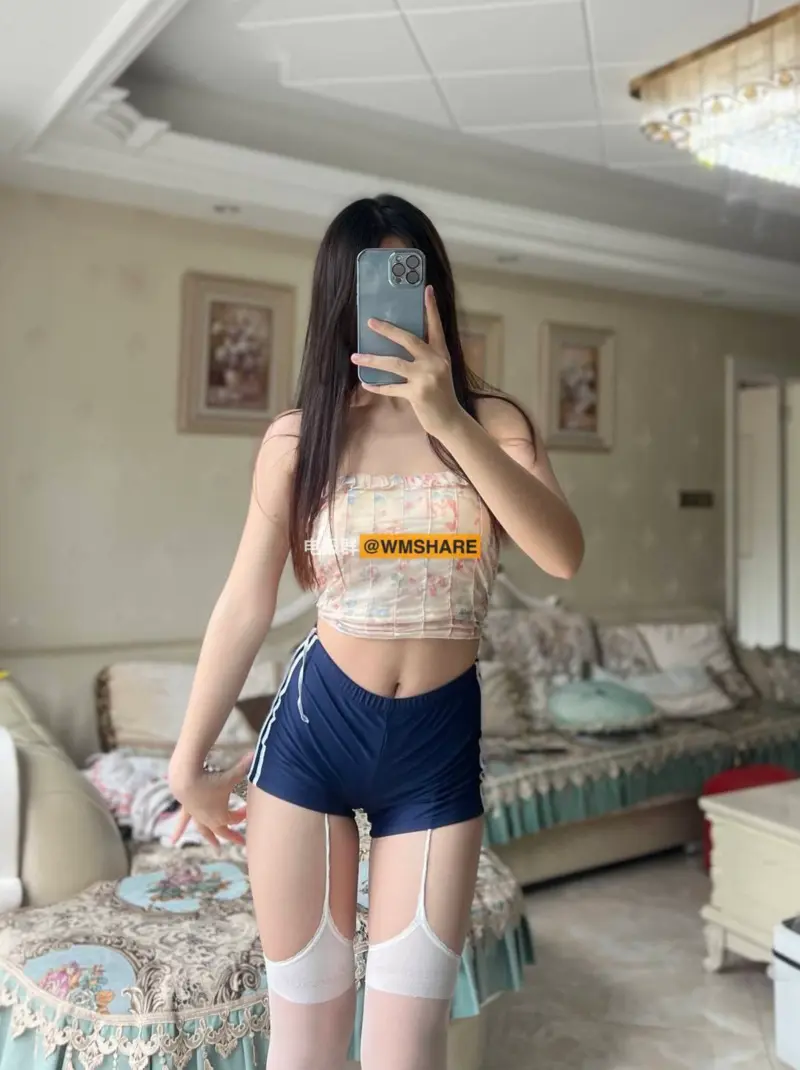 白丝萝莉控 小贝微密圈写真图片以及视频合集下载