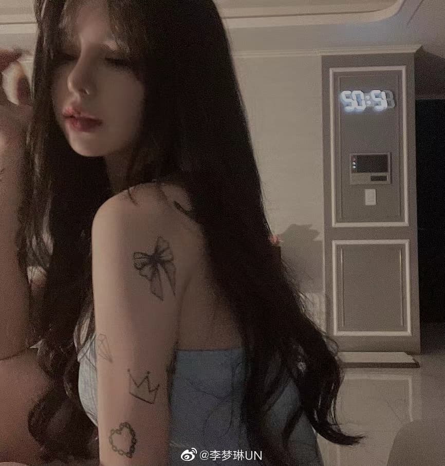 白丝美腿福利 李梦琳微密圈写真图片以及视频合集下载 白丝美腿福利 李梦琳微密圈写真图片以及视频合集下载