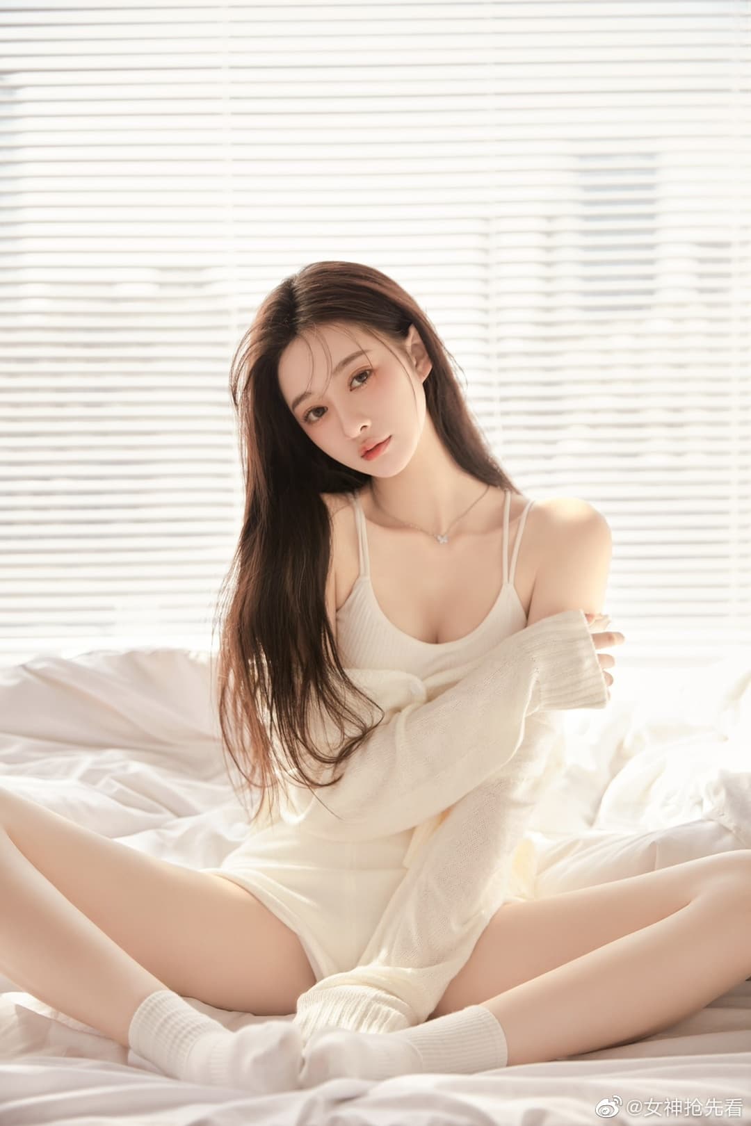 黑丝美腿福利 麻辣兔头girl微密圈写真图片以及视频资源合集下载