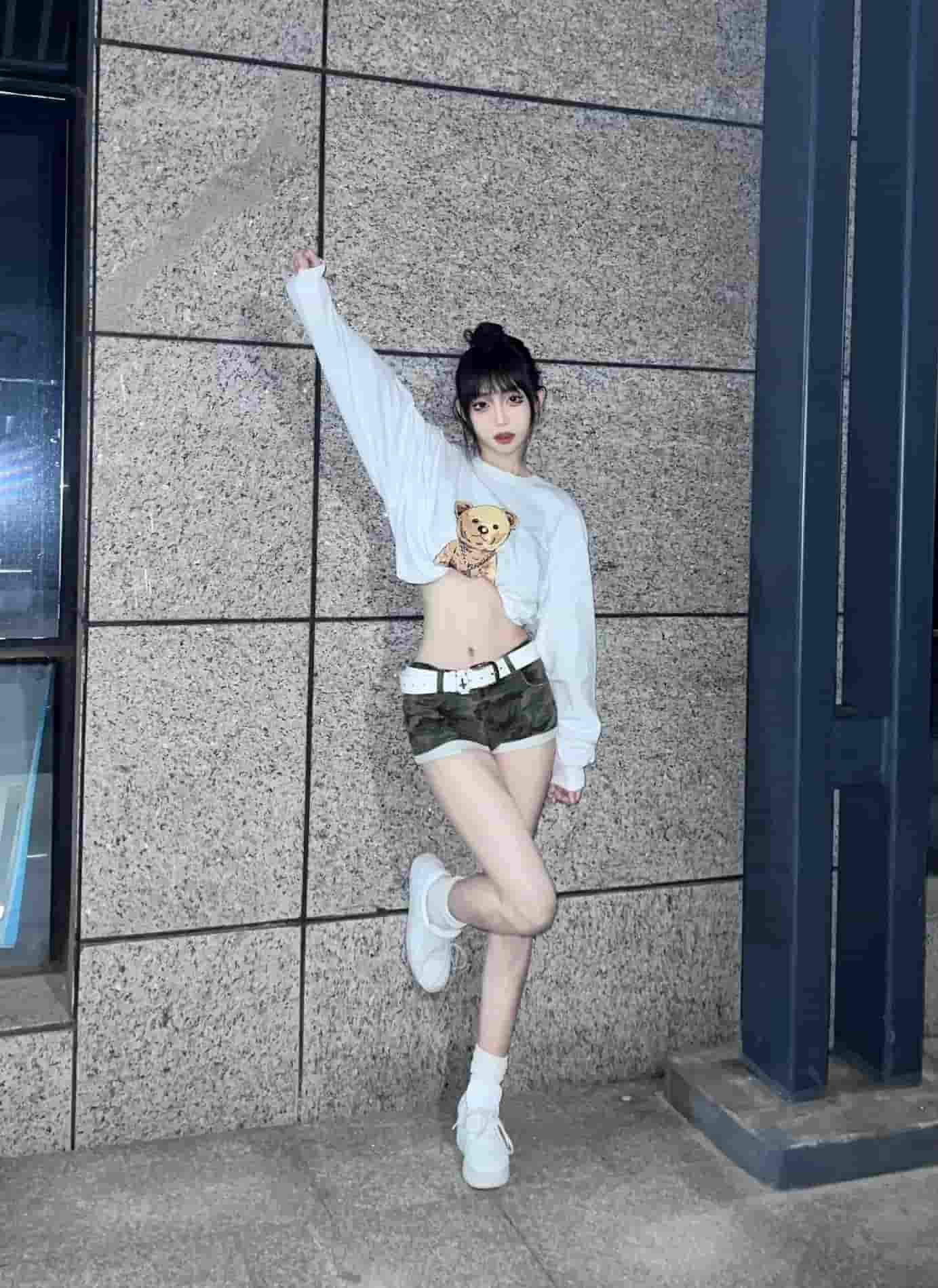 黑丝御姐 妮老师微密圈写真图片以及视频资源合集下载 黑丝御姐 妮老师微密圈写真图片以及视频资源合集下载