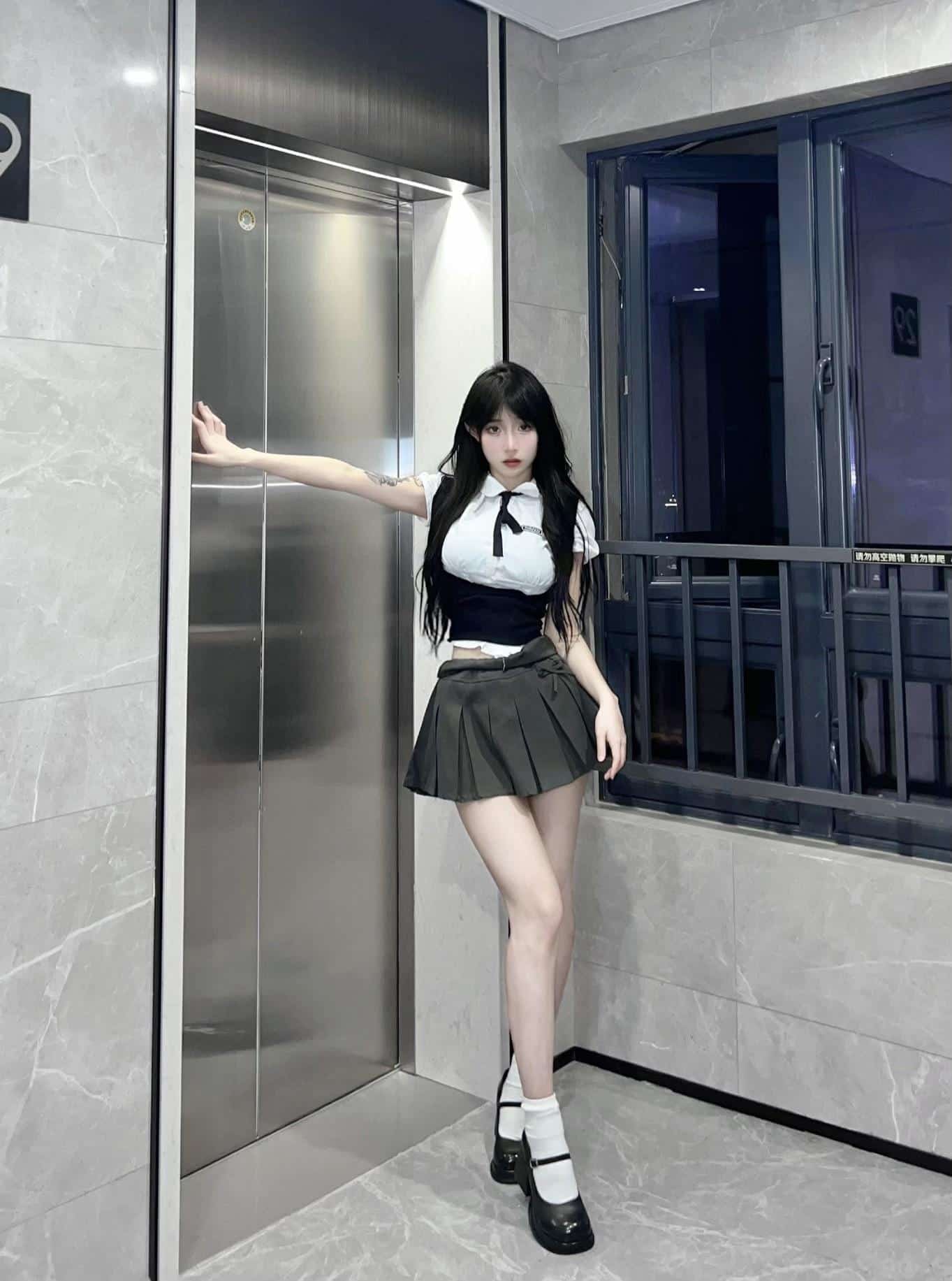 黑丝御姐 妮老师微密圈写真图片以及视频资源合集下载 黑丝御姐 妮老师微密圈写真图片以及视频资源合集下载