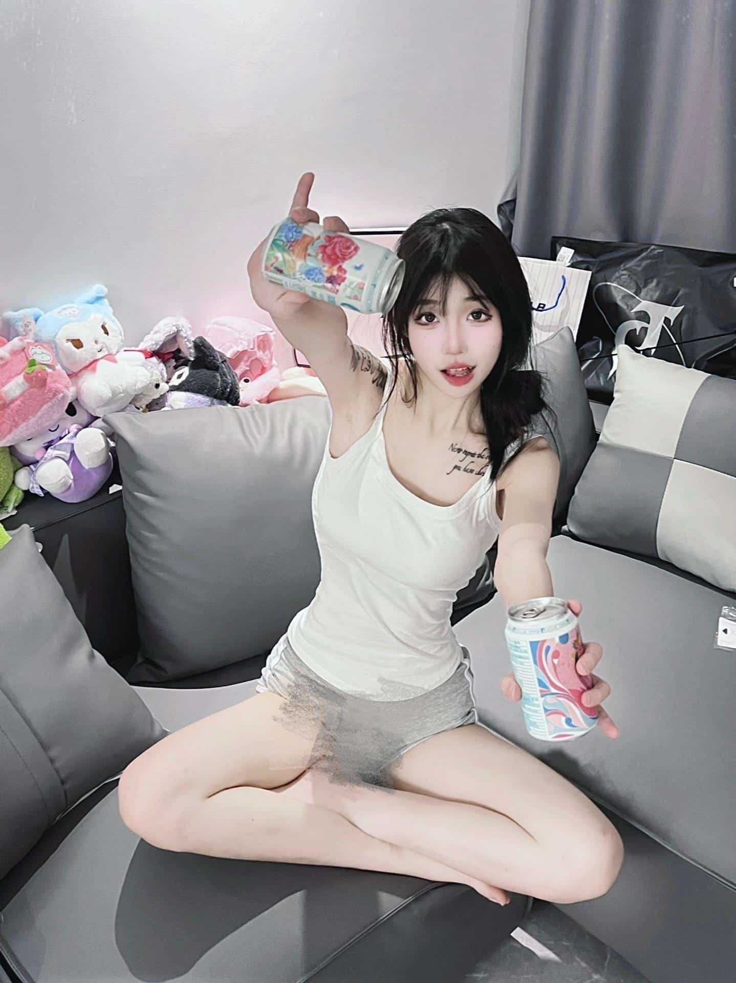 黑丝御姐 妮老师微密圈写真图片以及视频资源合集下载