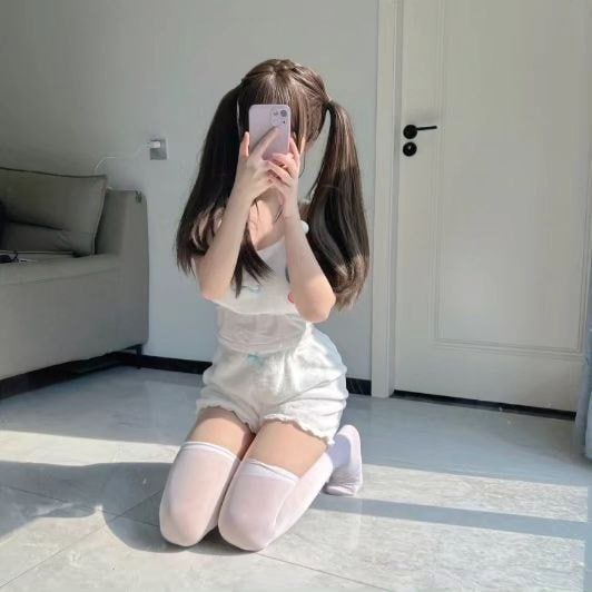 白丝萝莉控 妙妙少女酱微密圈写真图片以及视频合集下载