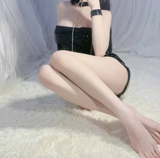 丝袜美足福利 雪嘤公主微密圈写真图片以及视频合集下载