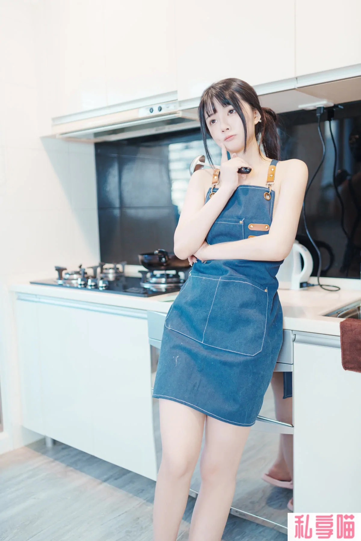 黑丝御姐 落落Raku 私房照片写真资源合集下载 黑丝御姐 落落Raku 私房照片写真资源合集下载