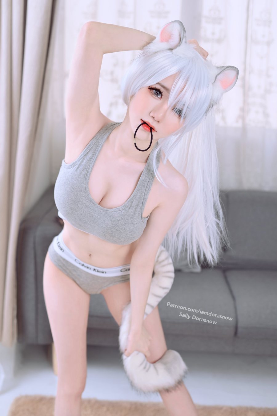 Sally Dorasnow（多啦雪） 童颜巨乳写真图包合集下载