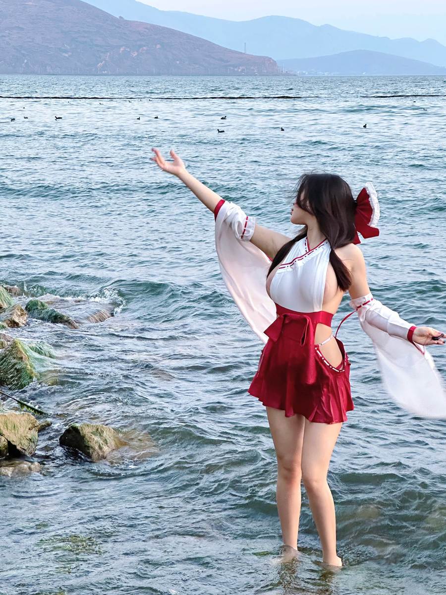 你烨烨 cosplay黑丝美腿福利写真图包资源下载
