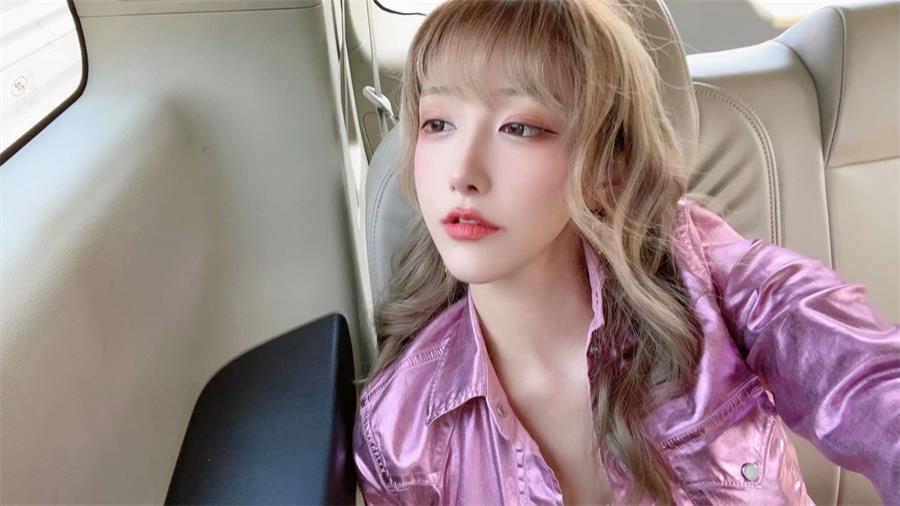 黑丝御姐 啾小妍Deer鱼吧写真图集下载