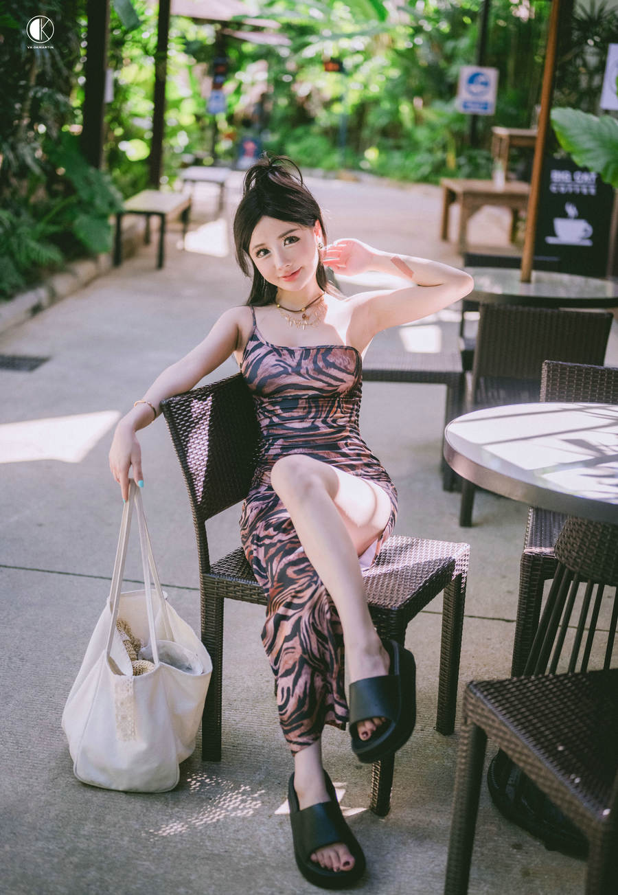 炸蛋boom 情趣内衣写真图片及视频合集